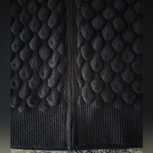 Black Textured Zip-Up Sweater Hoodie with Faux Fur Lined Hood. - Picture 5 of 11